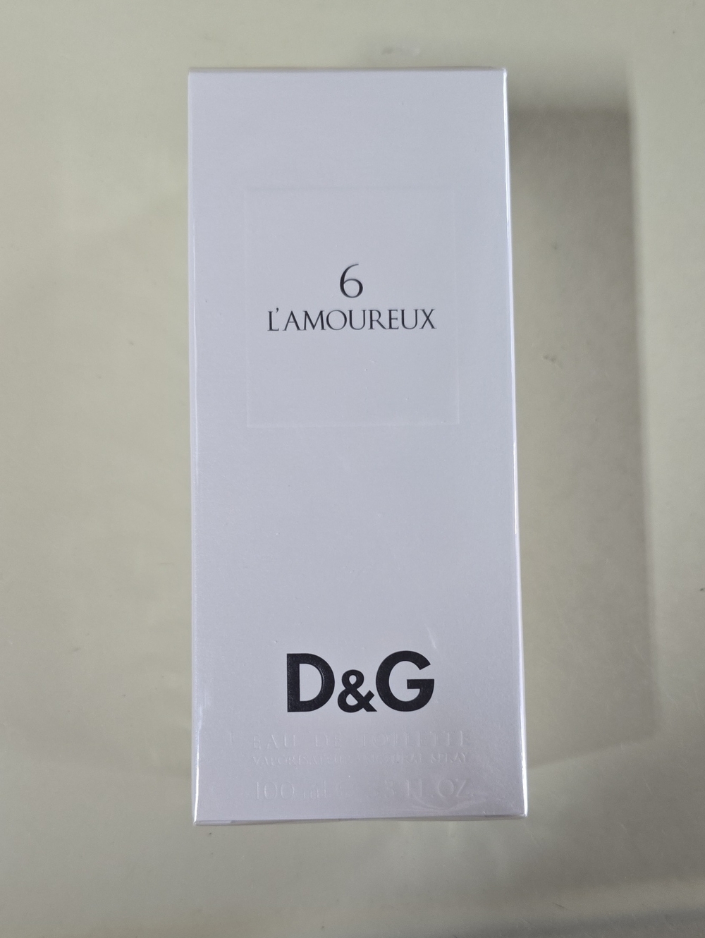 D&G L'Amoureux 6 White and Black Box